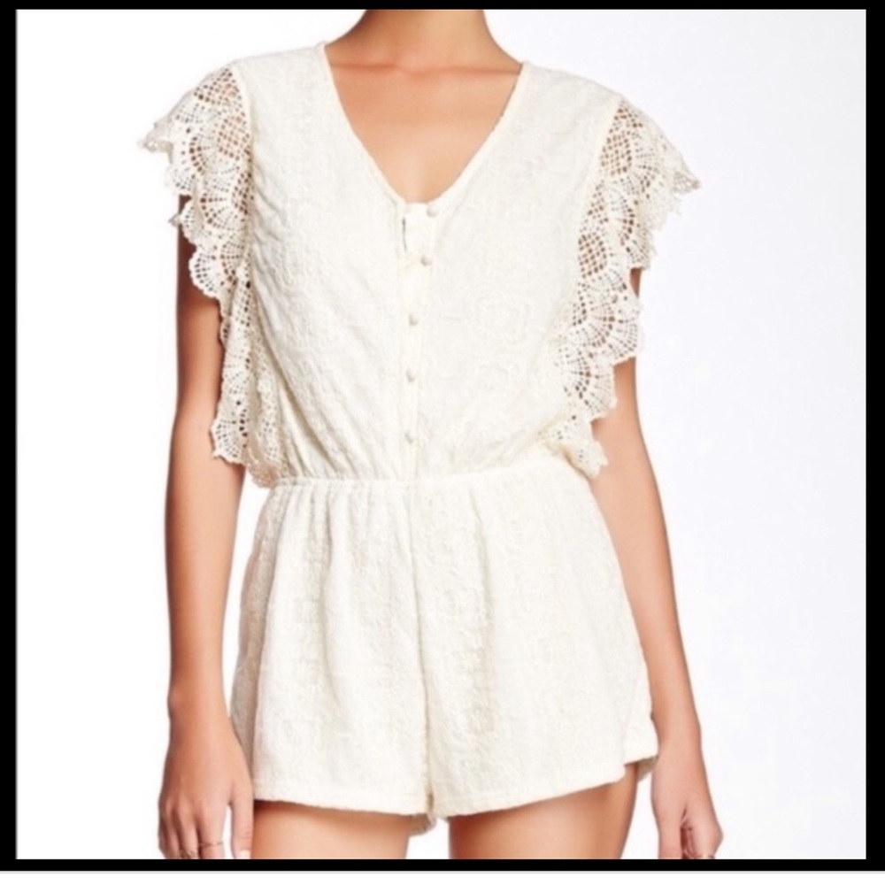 Blu Pepper Cream Lace Jumpsuit with Flutter Sleeves